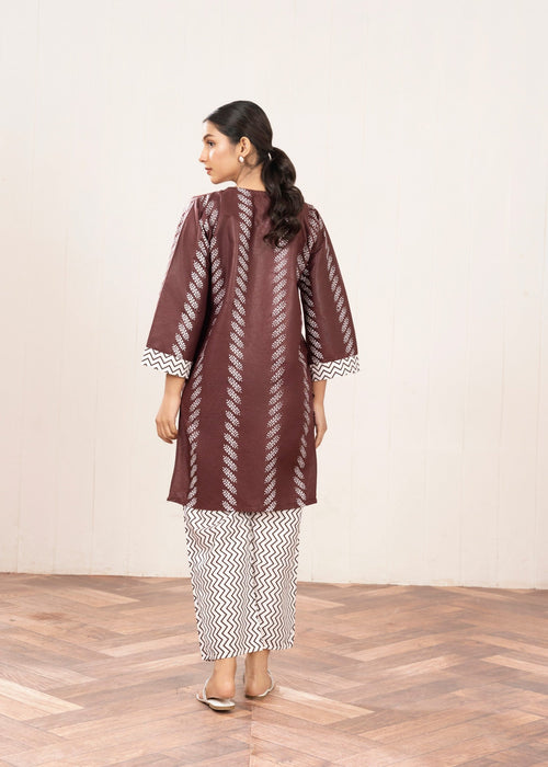 Contrast Lining Print Stitched 2Pcs