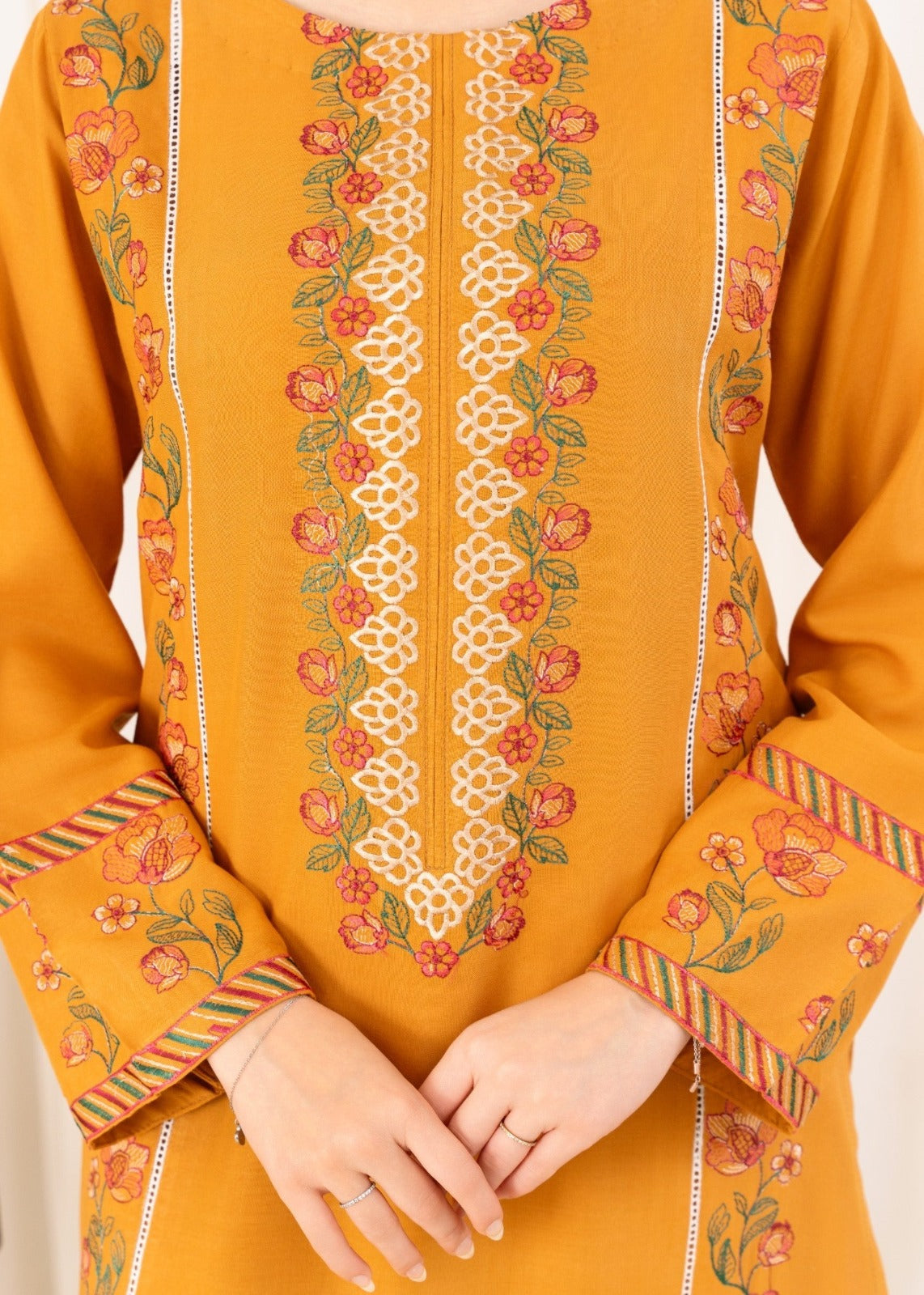 Mustard Hill Stitched 2Pcs