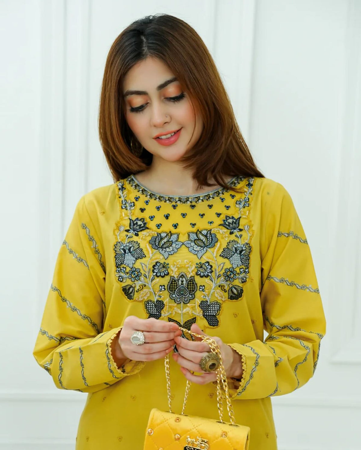 Golden Bloom Stitched 2Pcs