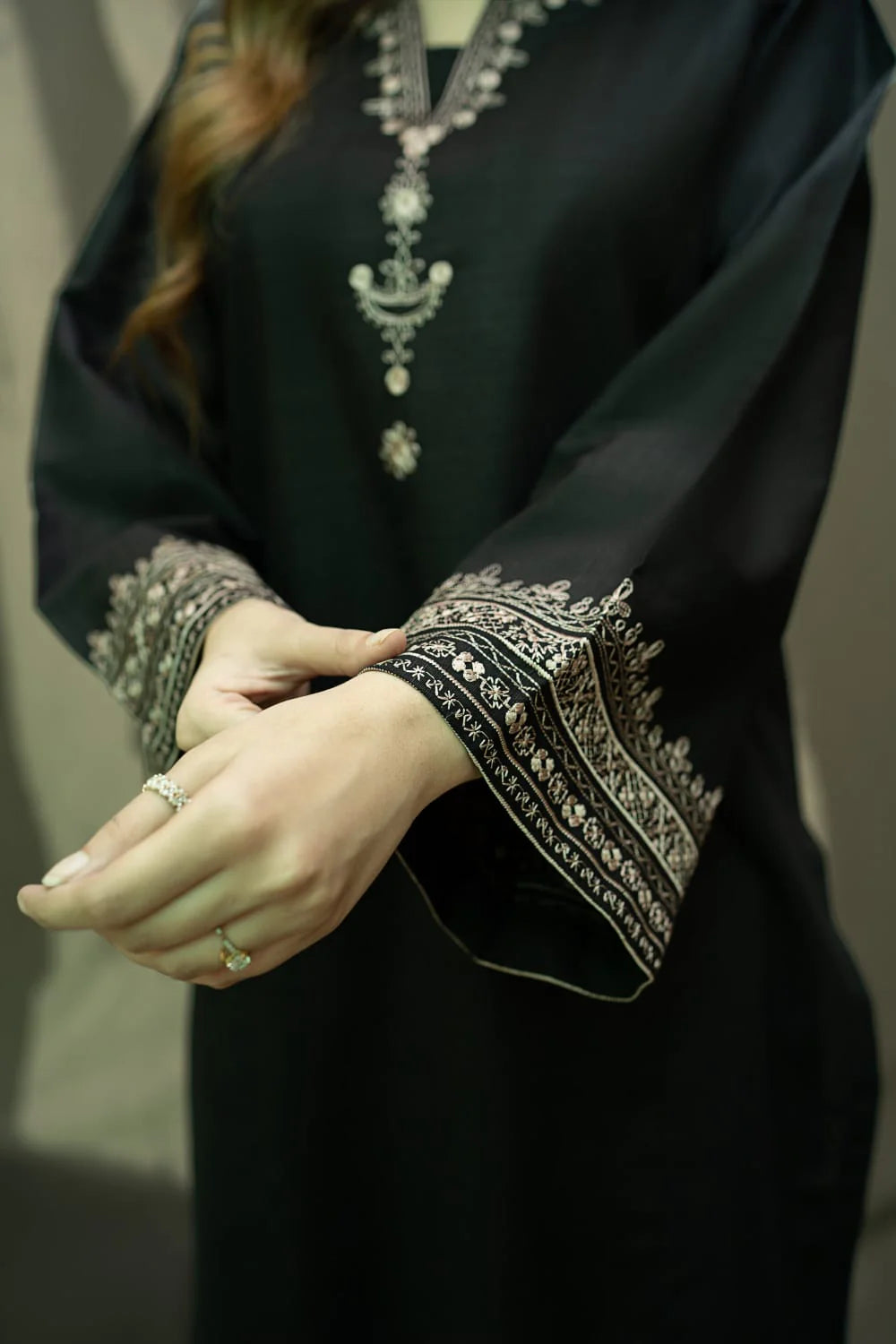 Noir Black Mirage Stitched 2Pcs