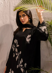 Black Petals Stitched 3Pcs