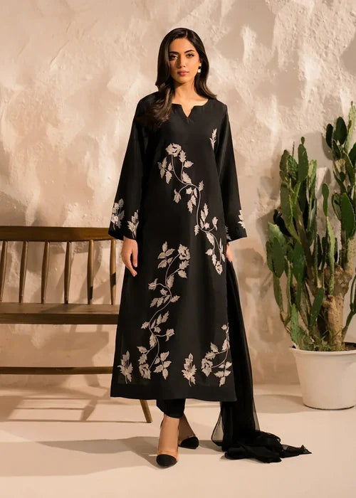 Black Petals Stitched 3Pcs